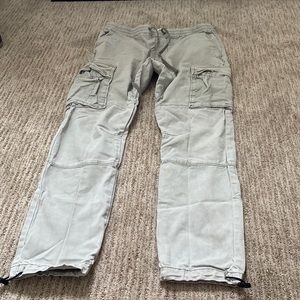 Green cargo pants for men and boys